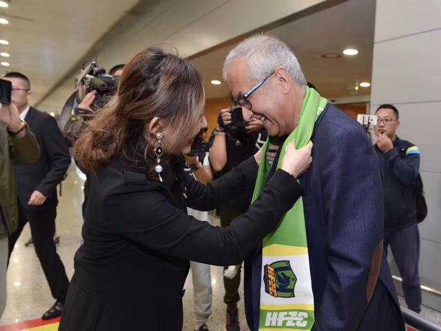 莱万近期的数据相较于赛季初有所下滑，对此Fran Garrido说道：“并不是莱万的表现下滑，而是巴萨的表现下滑。